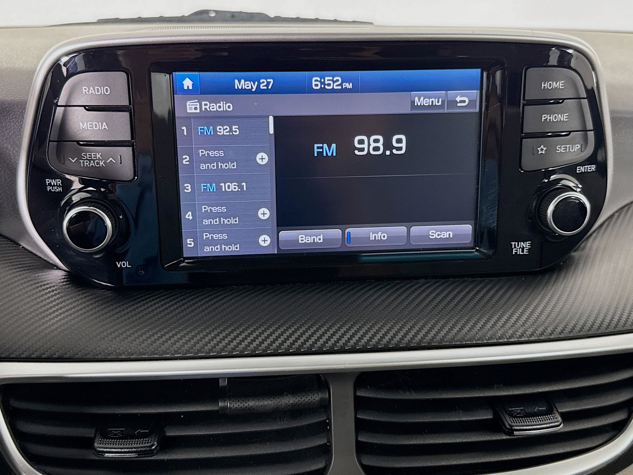 Used 2021 Hyundai Tucson SE FWD image 17