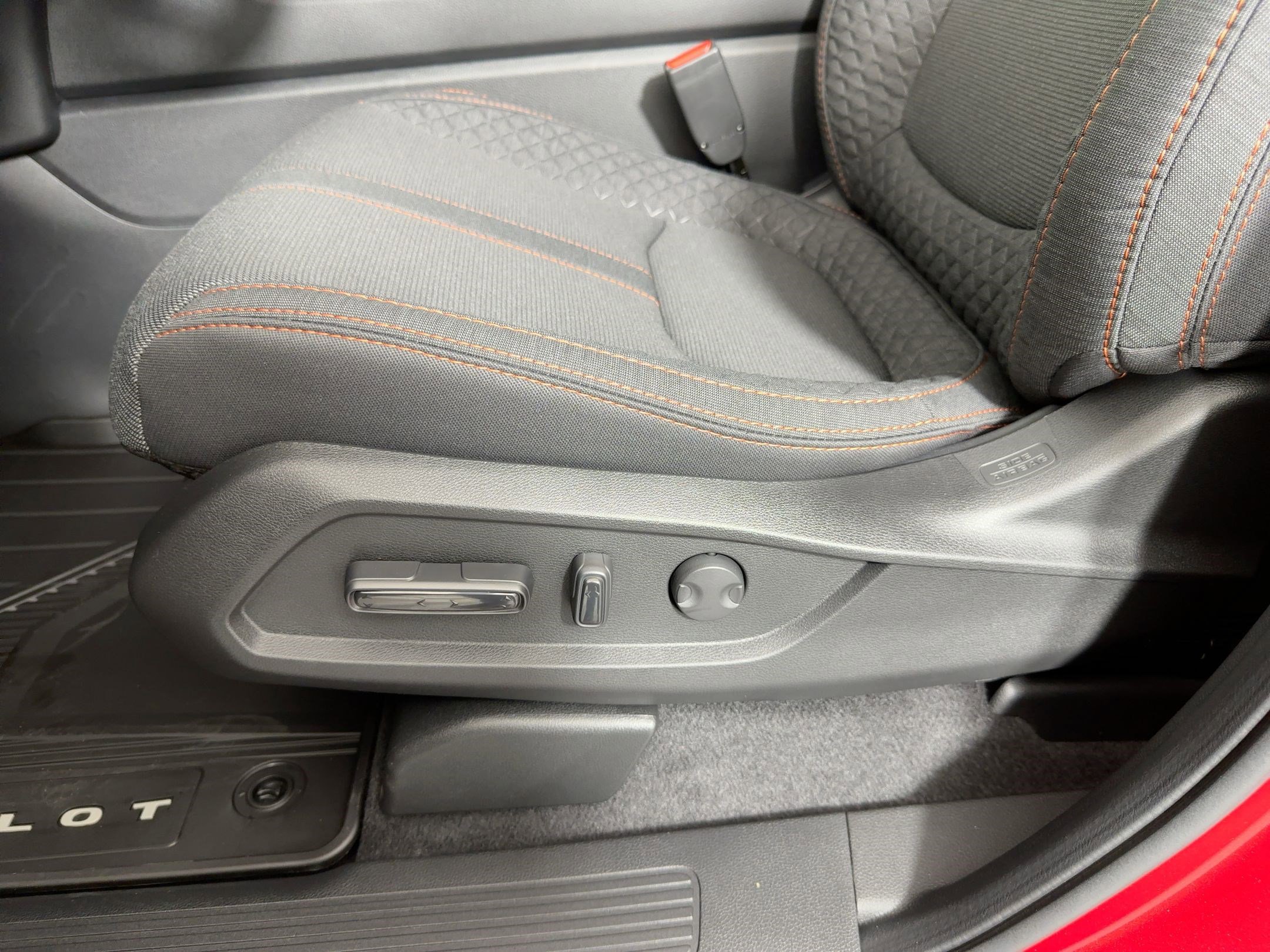 New 2026 Honda Pilot Sport image 12