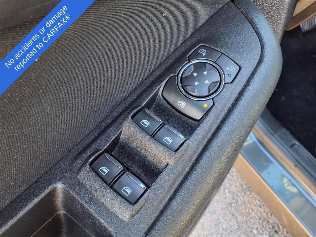 Used 2019 Ford Edge SE image 16