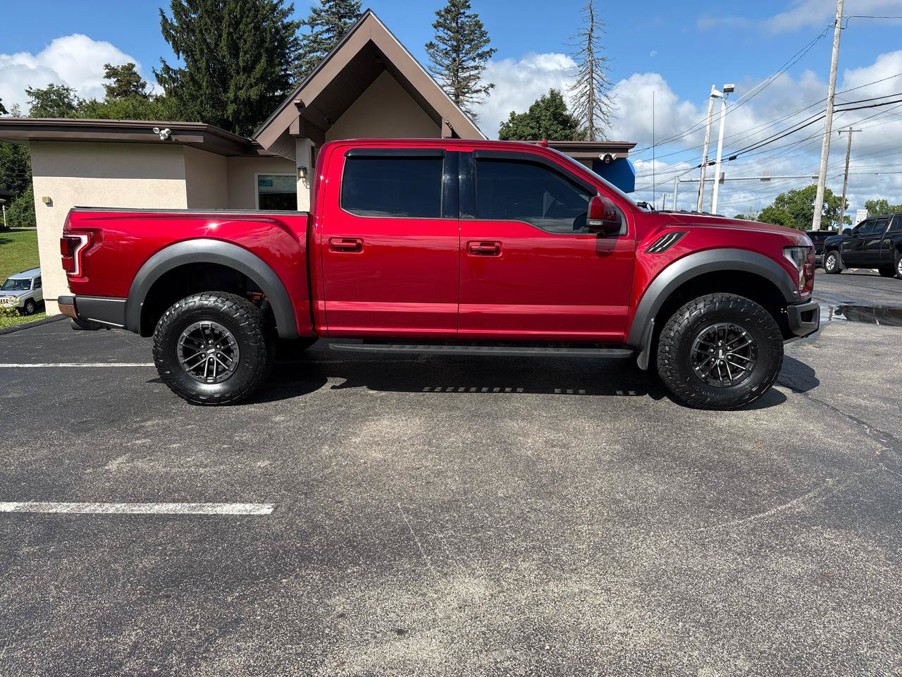 Used 2019 Ford F150 Raptor w/ Equipment Group 802A Luxury AWD/4WD image 4