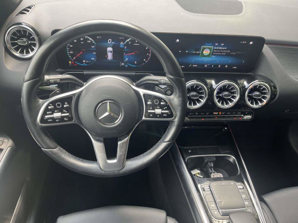 Used 2023 Mercedes-Benz GLA 250 4MATIC w/ Premium Package image 2