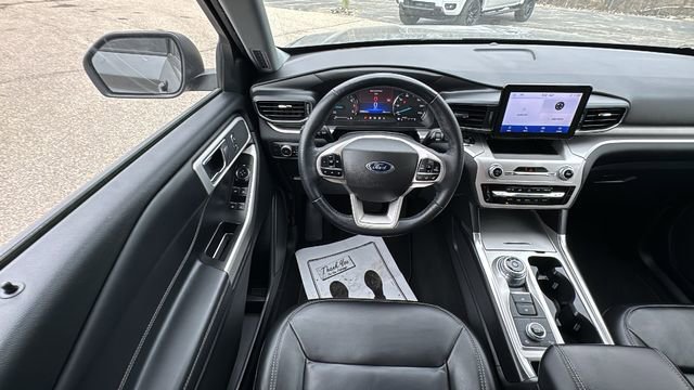 Certified 2022 Ford Explorer XLT w/ Equipment Group 202A image 13