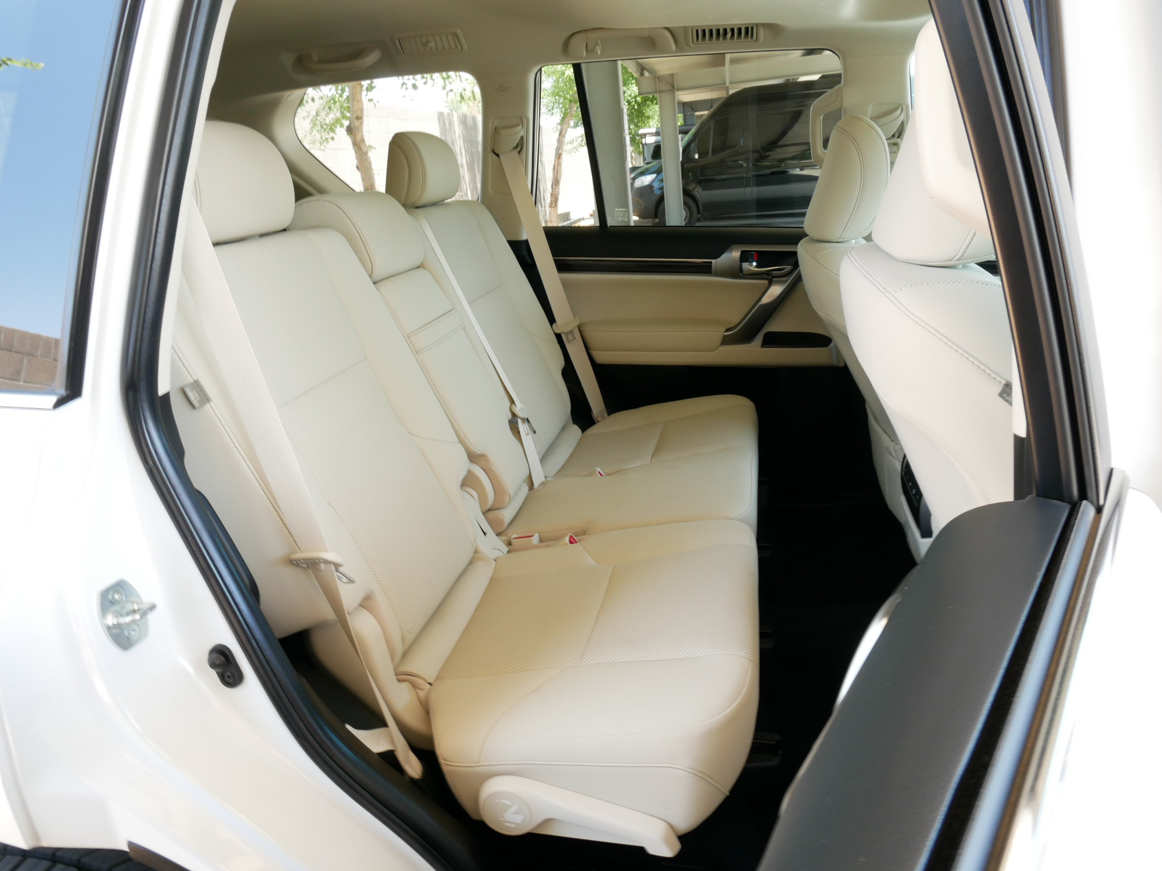 Used 2023 Lexus GX 460 Premium w/ Premium Plus Package AWD/4WD image 14