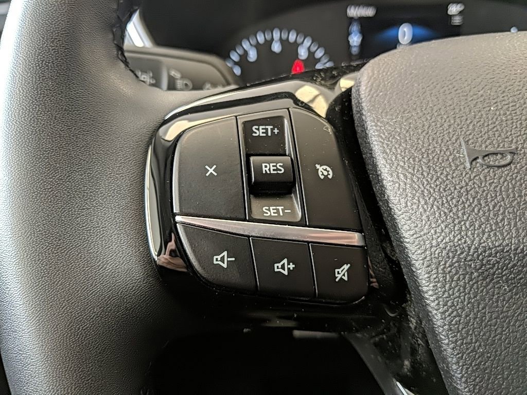 Used 2022 Ford Escape SEL image 16