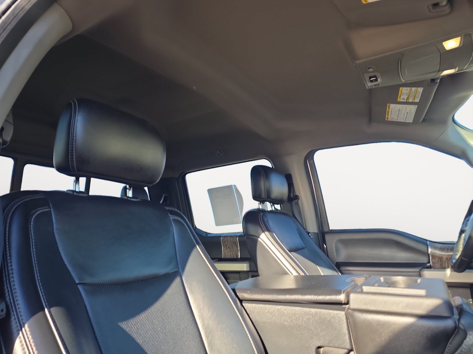 Used 2019 Ford F350 Lariat w/ Lariat Value Package AWD/4WD image 11