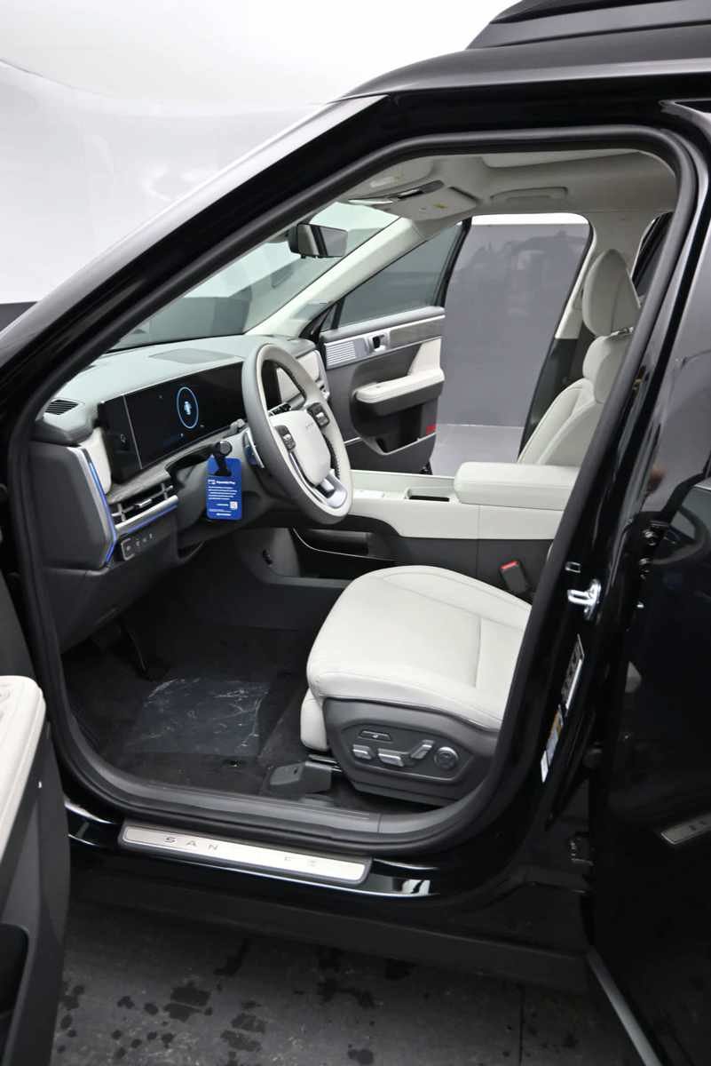 New 2026 Hyundai Santa Fe Calligraphy AWD/4WD image 15