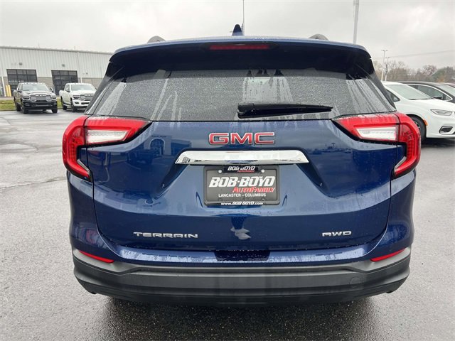 Used 2022 GMC Terrain SLE w/ Driver Convenience Package image 6