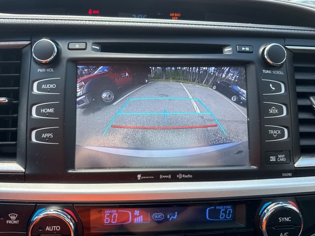 Used 2019 Toyota Highlander XLE AWD/4WD image 30