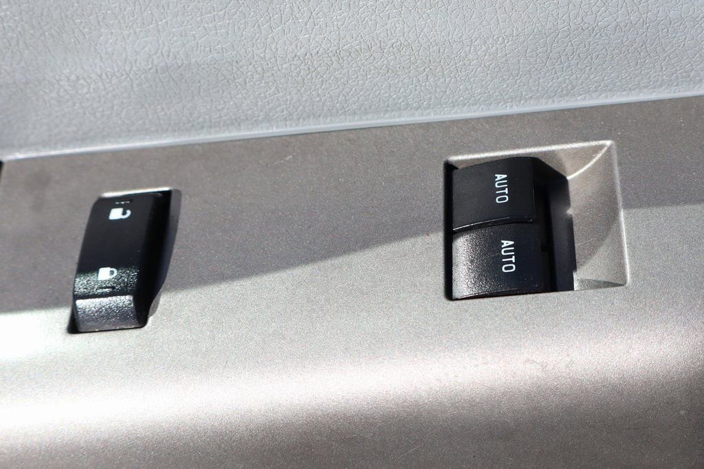 Used 2023 Ford F650 2WD Regular Cab Super Duty image 22