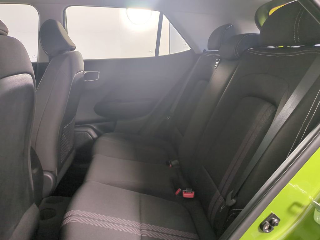 Certified 2023 Hyundai Venue SEL w/ Cargo Package image 15