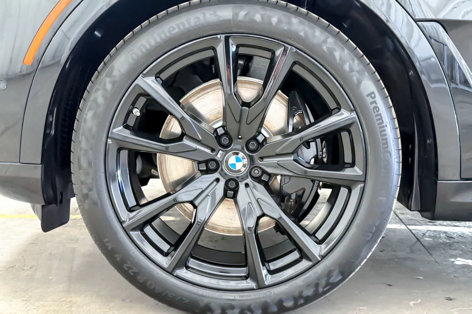 Used 2024 BMW X7 xDrive40i w/ M Sport Package AWD/4WD image 27