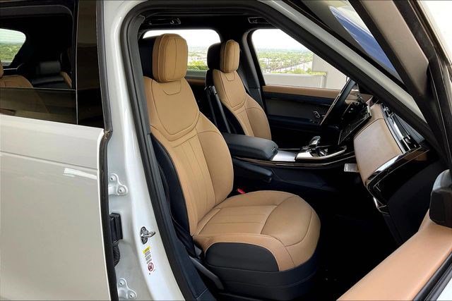 New 2025 Land Rover Range Rover Sport Dynamic SE image 12