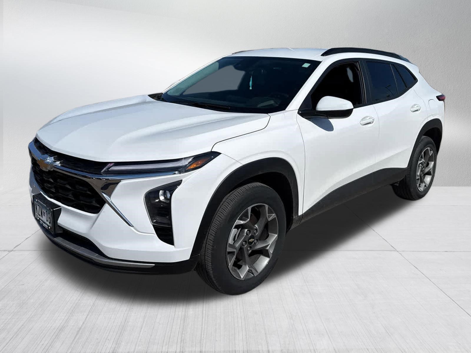 Used 2024 Chevrolet Trax LT w/ Driver Confidence Package image 3