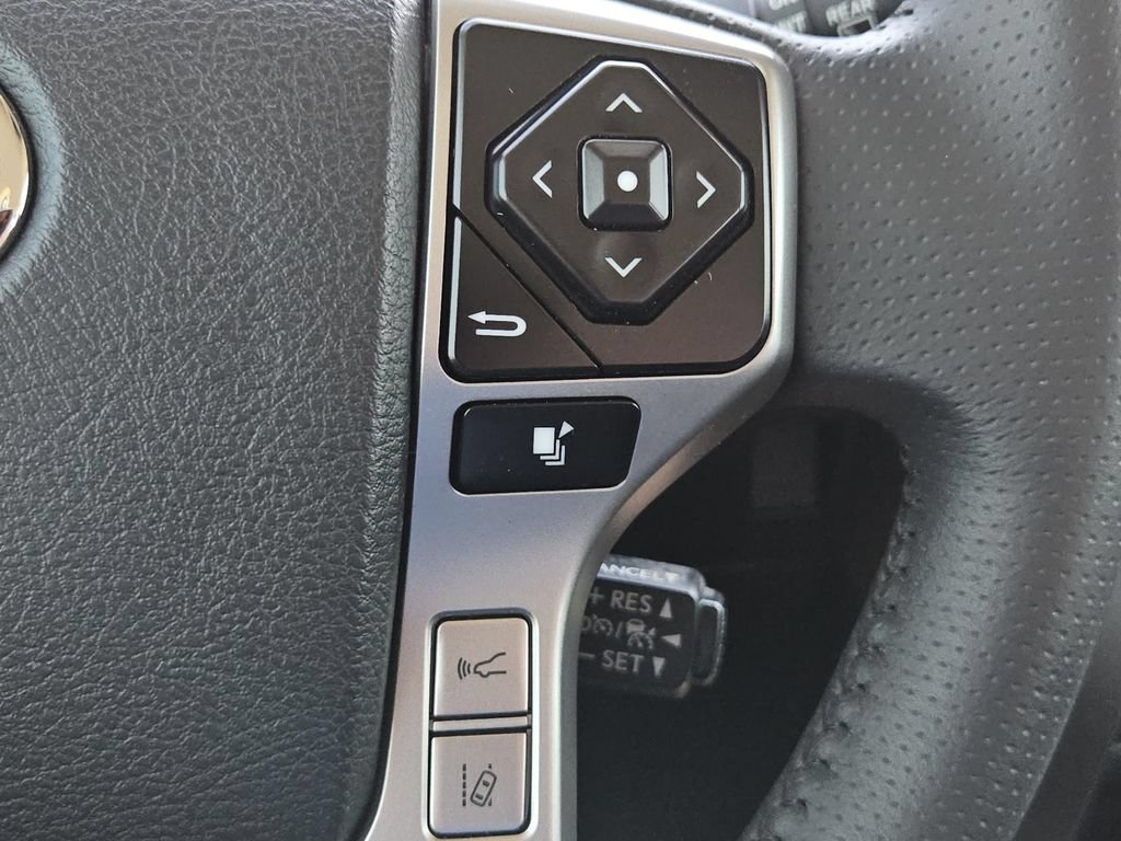 Used 2023 Toyota 4Runner SR5 AWD/4WD image 20