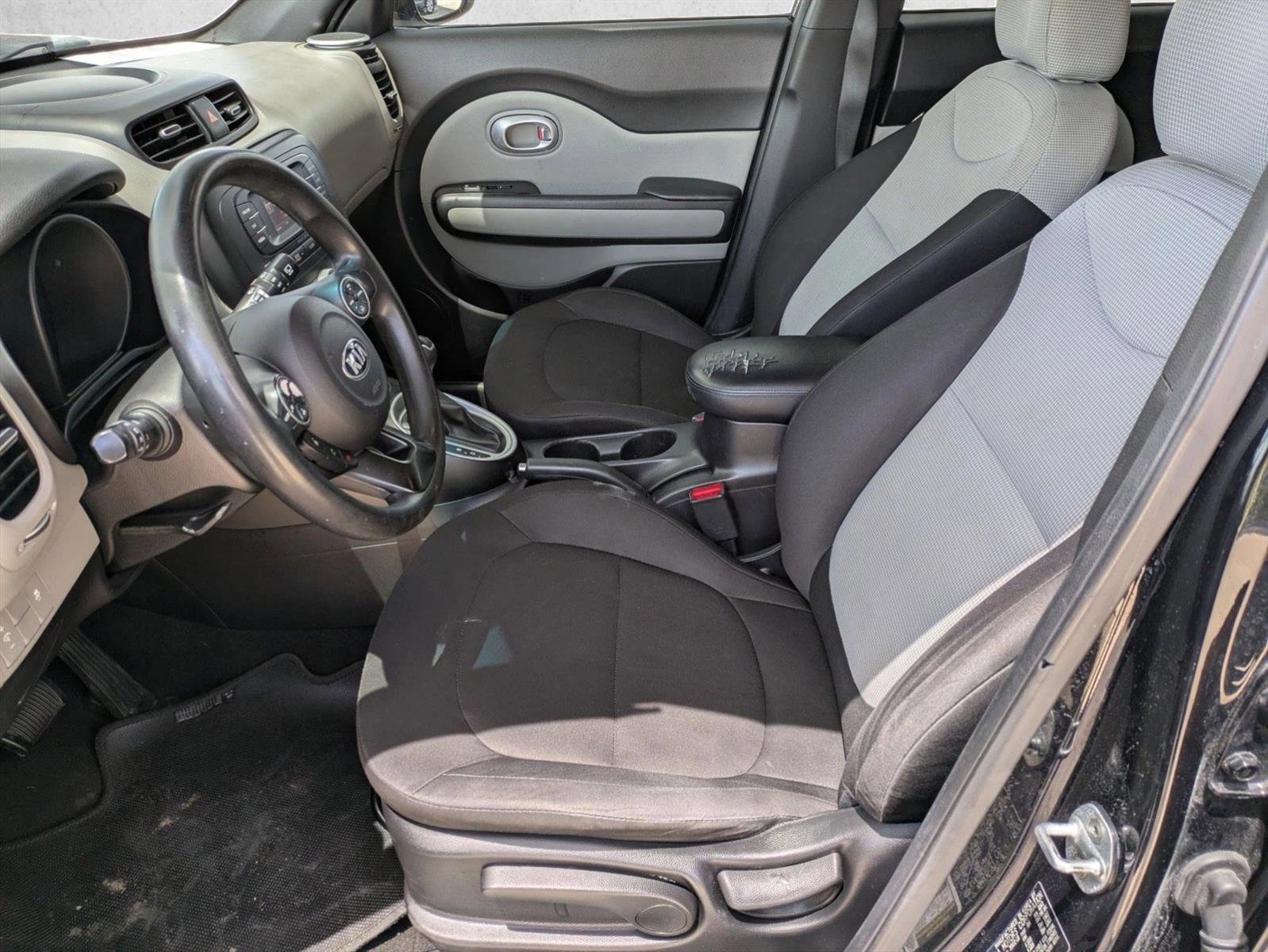 Used 2015 Kia Soul FWD image 15