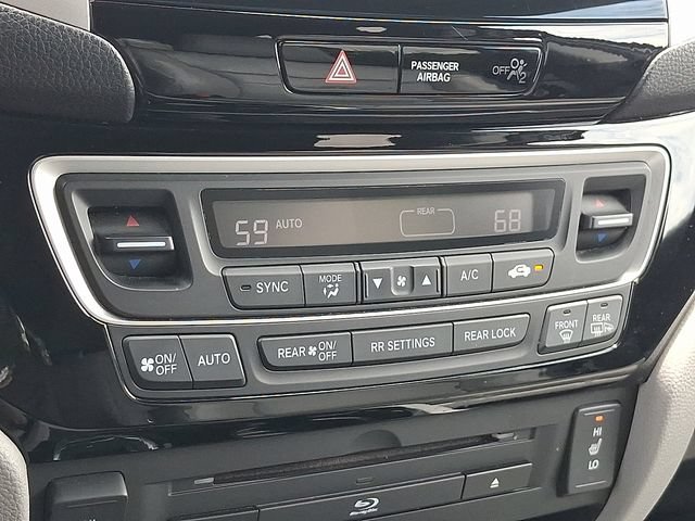 Used 2016 Honda Pilot Touring image 12