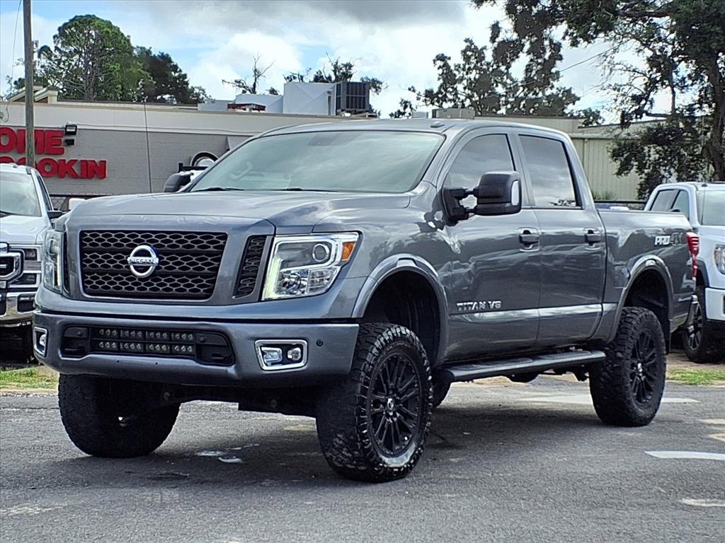 Used 2019 Nissan Titan PRO-4X w/ Pro-4x Convenience Package image 3