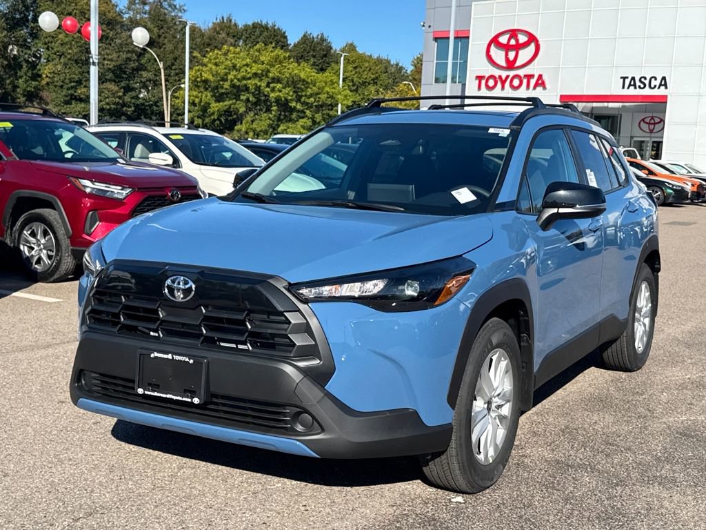 New 2026 Toyota Corolla Cross LE w/ Moonroof Package image 3