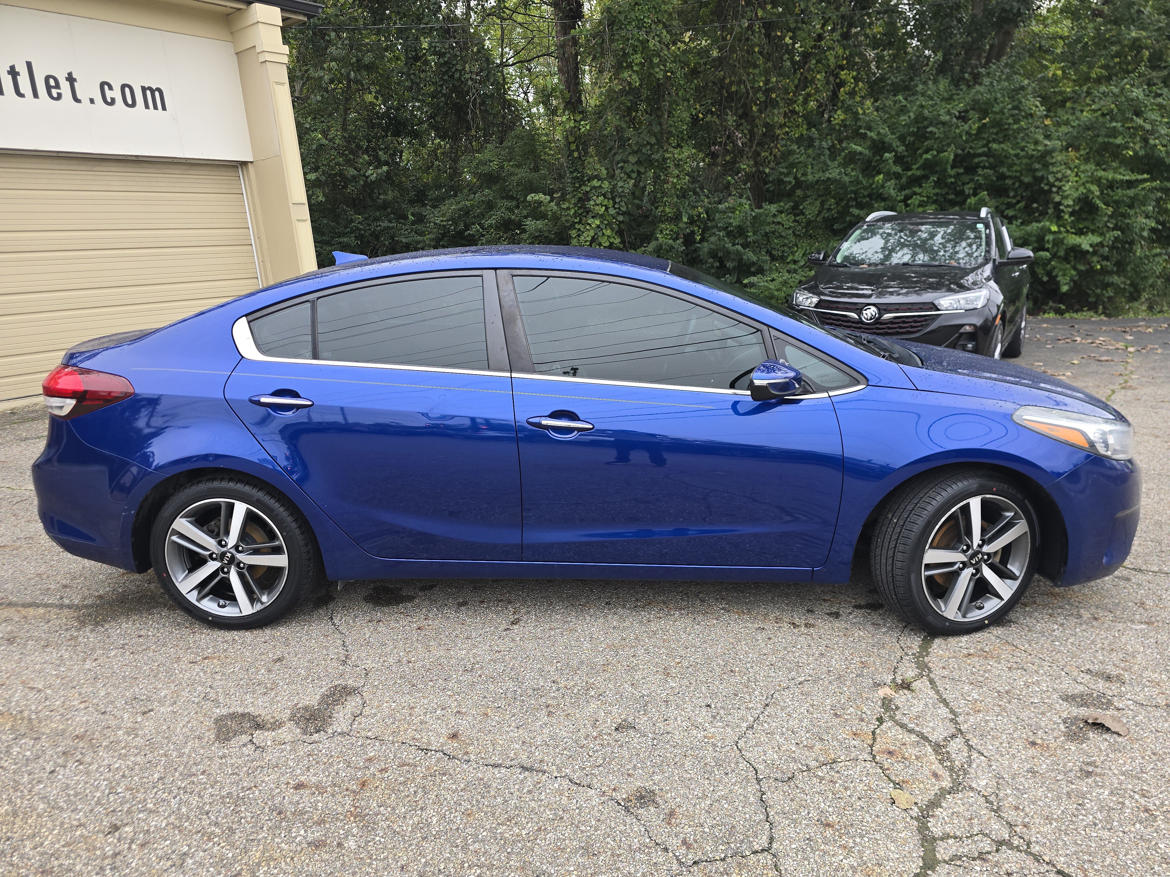 Used 2017 Kia Forte EX FWD image 8