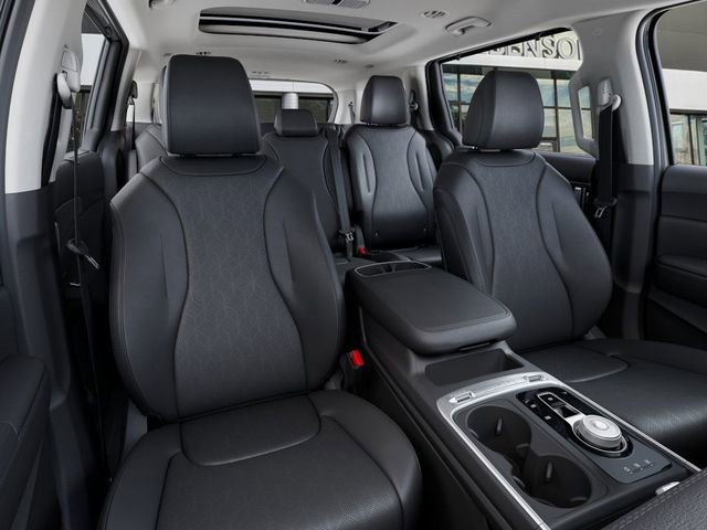 New 2026 Kia Carnival SX w/ SX Dark Edition Package image 16