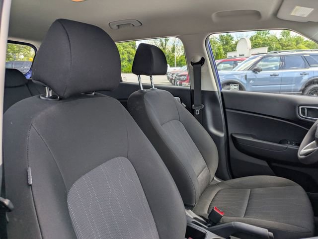 Used 2021 Hyundai Venue SE FWD image 34