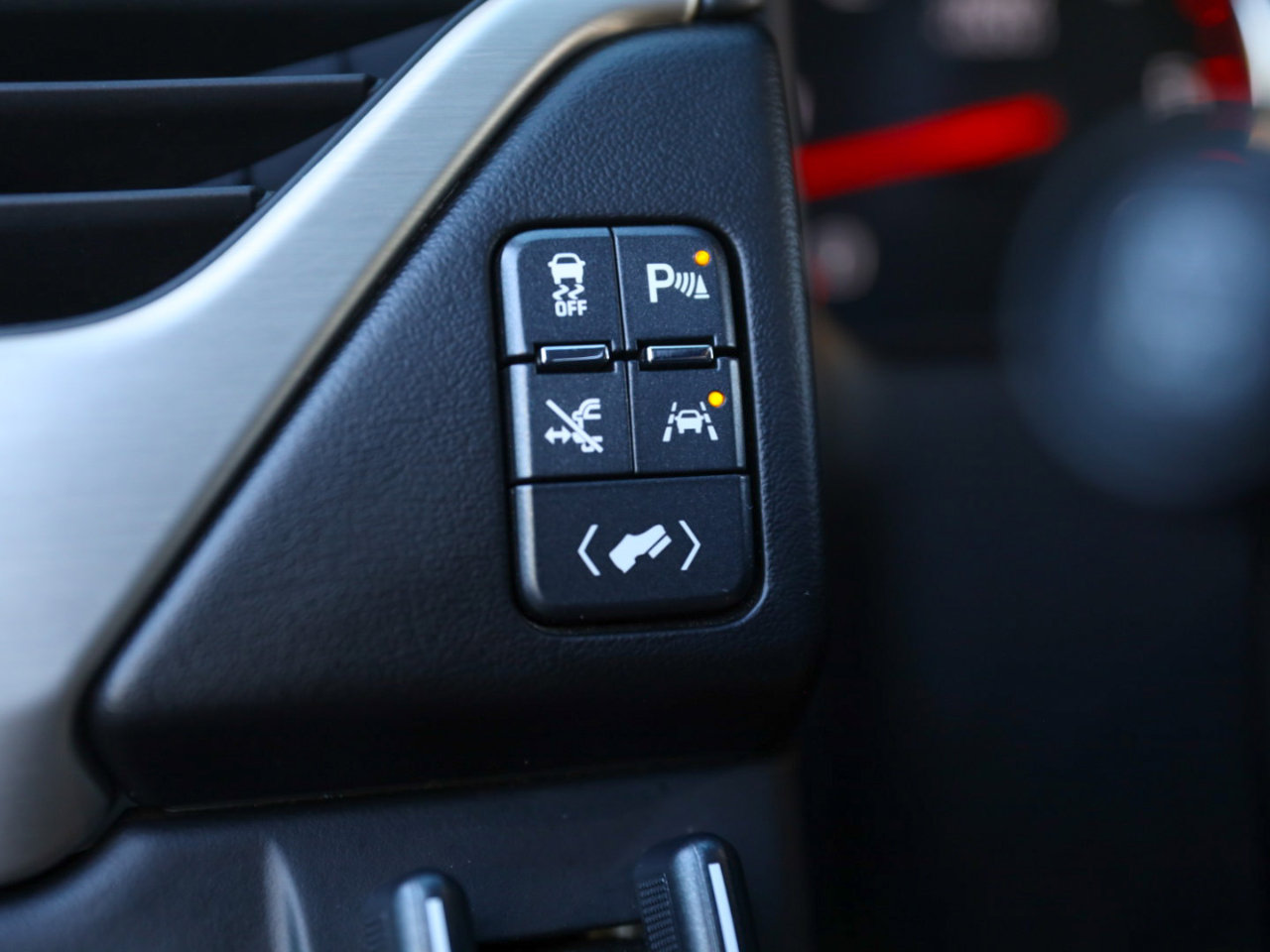 Used 2016 GMC Yukon XL Denali w/ Open Road Package image 17