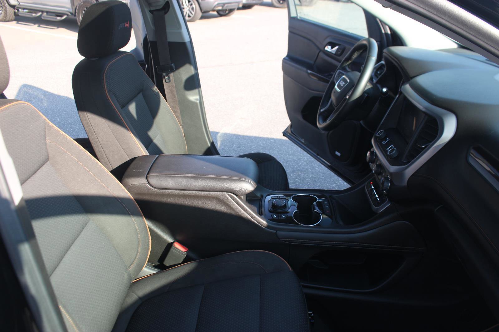 Used 2023 GMC Acadia AT4 AWD/4WD image 38