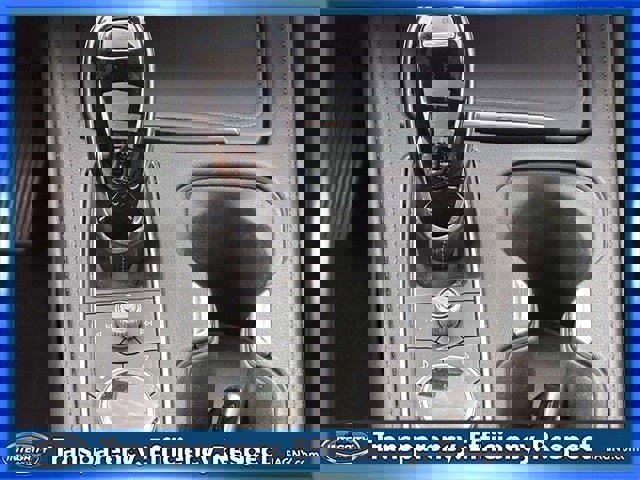 Used 2023 Cadillac XT4 Luxury w/ Cold Weather Package image 18