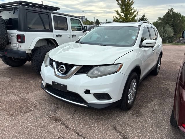 Used 2016 Nissan Rogue SV w/ SV Premium Package FWD image 2