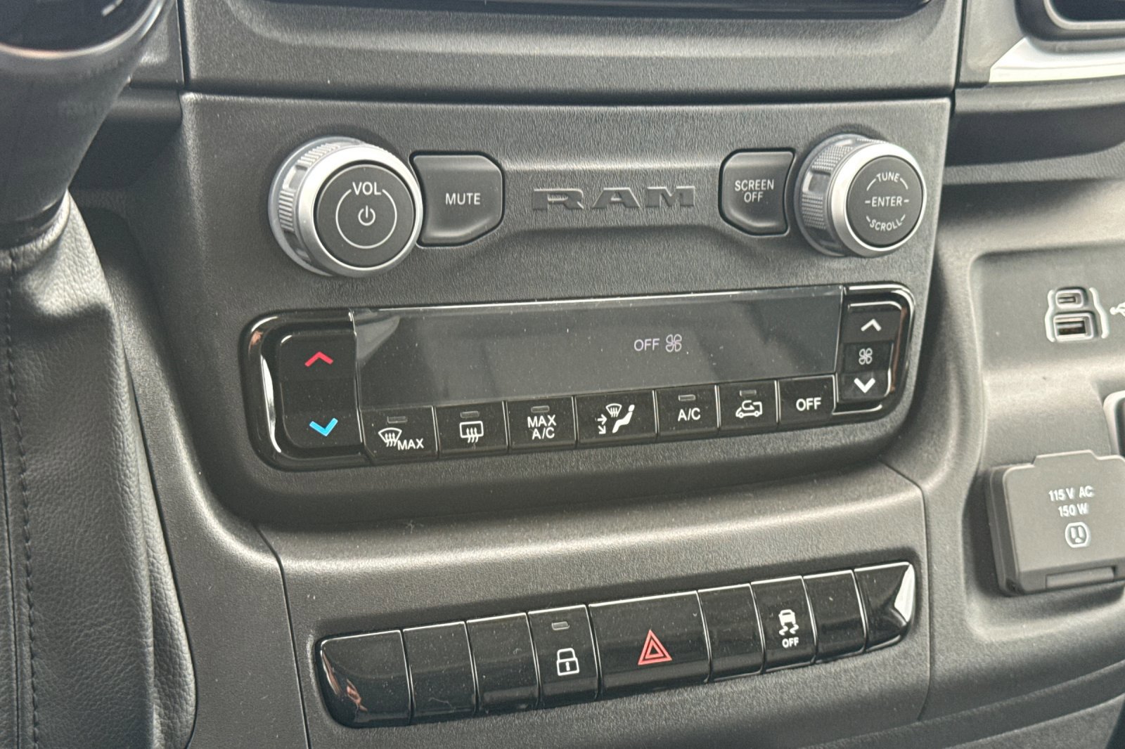 New 2026 RAM ProMaster 2500 w/ Quick Order Package 22G SLT image 18