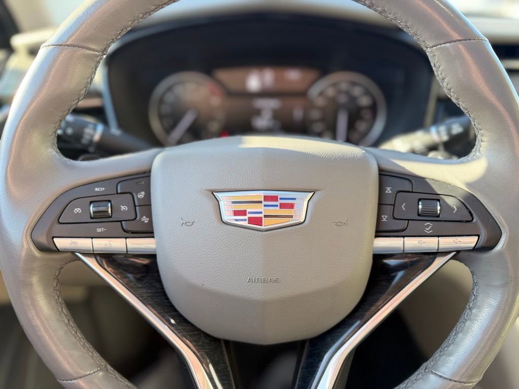 Used 2024 Cadillac XT6 Premium Luxury image 12