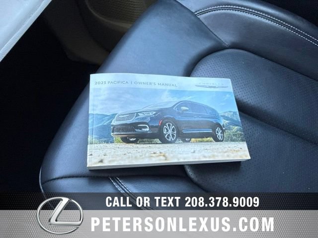 Used 2023 Chrysler Pacifica Touring-L FWD image 28