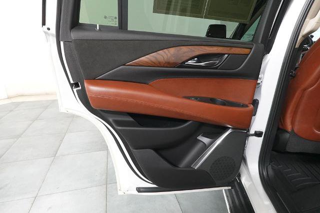 Used 2020 Cadillac Escalade Luxury AWD/4WD image 28