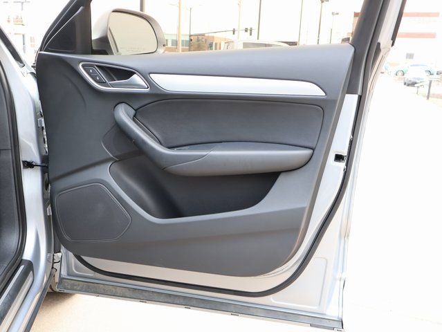 Used 2018 Audi Q3 2.0T Premium w/ Convenience Package image 10