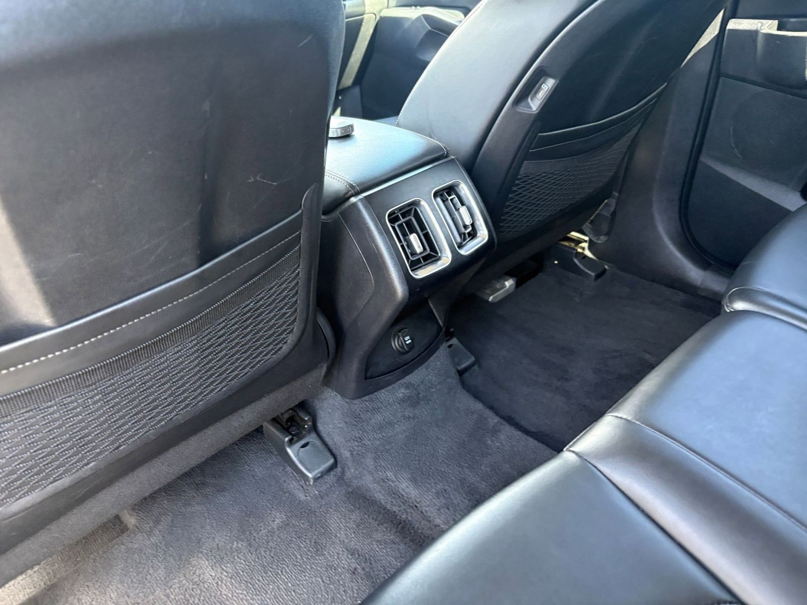Used 2024 Kia Sorento S FWD image 23