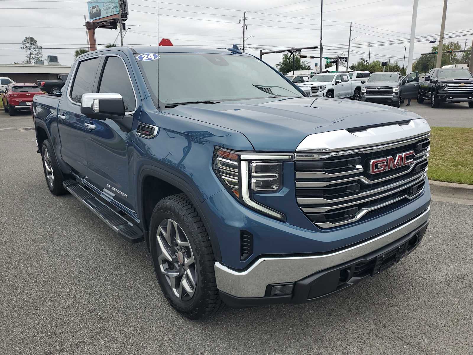 Used 2024 GMC Sierra 1500 SLT w/ X31 Off-Road Package AWD/4WD image 8