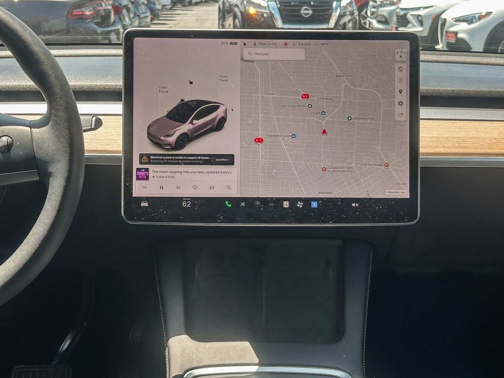 Used 2021 Tesla Model Y Long Range AWD/4WD image 13