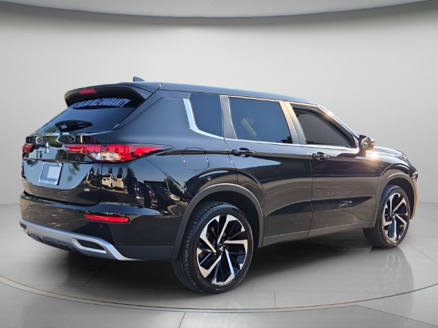 Used 2024 Mitsubishi Outlander SE AWD/4WD image 7