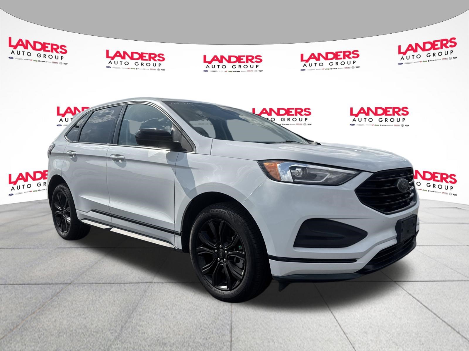 Used 2023 Ford Edge SE w/ Black Appearance Package