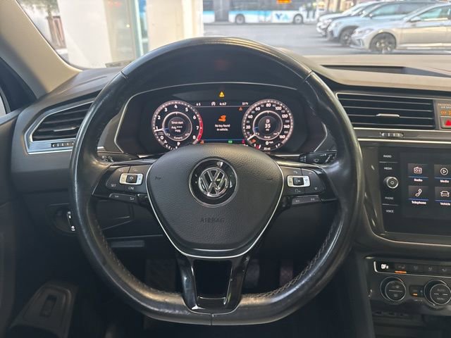 Used 2018 Volkswagen Tiguan SEL Premium image 18