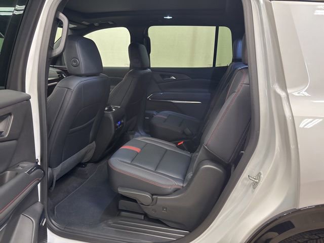 Used 2025 Chevrolet Traverse RS AWD/4WD image 21