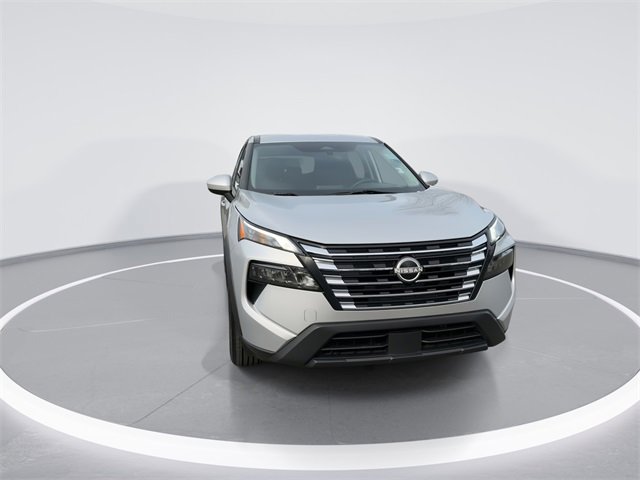 Used 2024 Nissan Rogue SV image 3