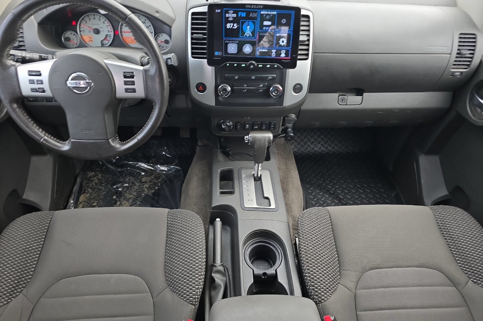 Used 2015 Nissan Xterra PRO-4X AWD/4WD image 10