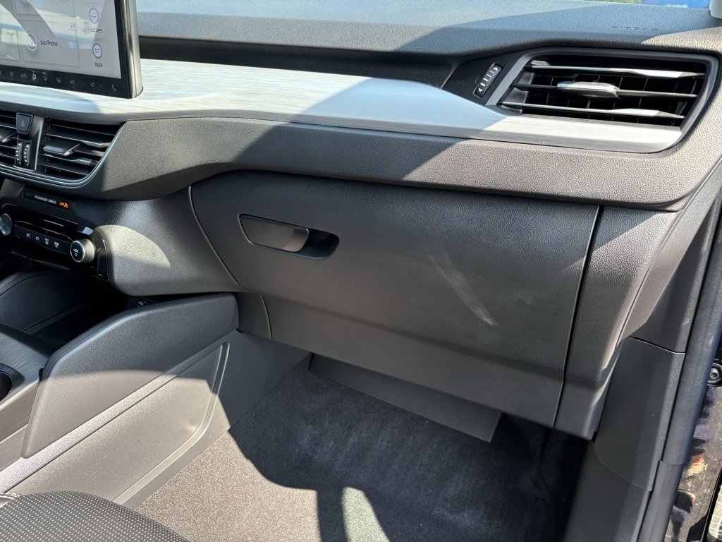 Used 2024 Ford Escape Platinum image 62