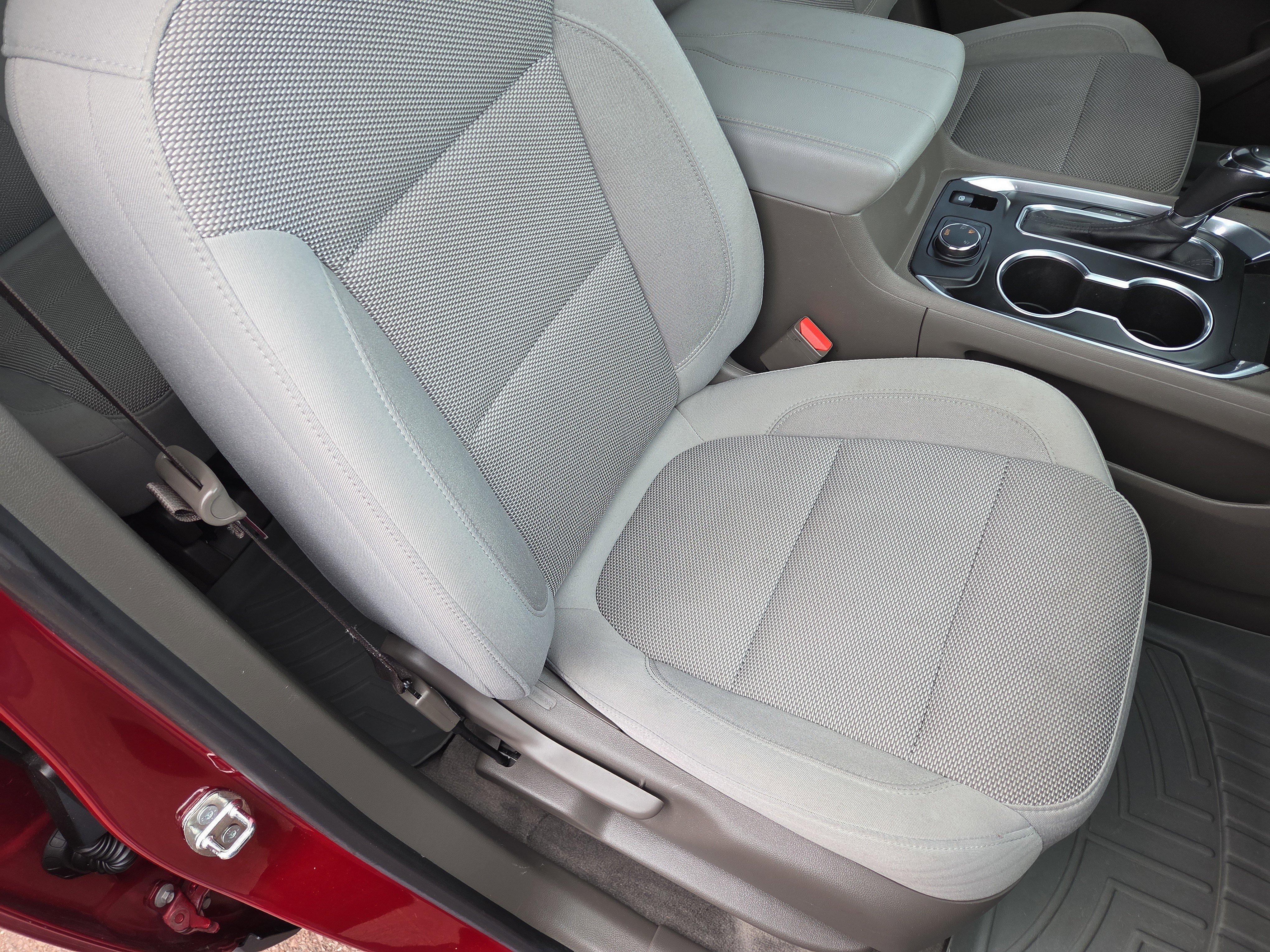 Used 2019 Chevrolet Traverse LT image 16