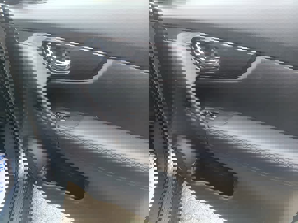 Used 2019 Nissan Rogue SV image 27