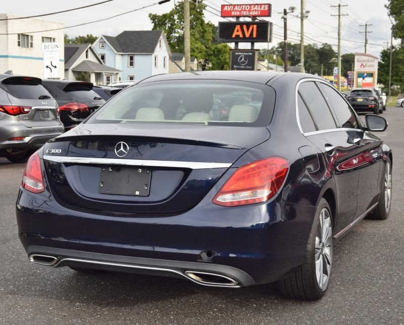 Used 2018 Mercedes-Benz C 300 Sedan w/ Premium Package image 12