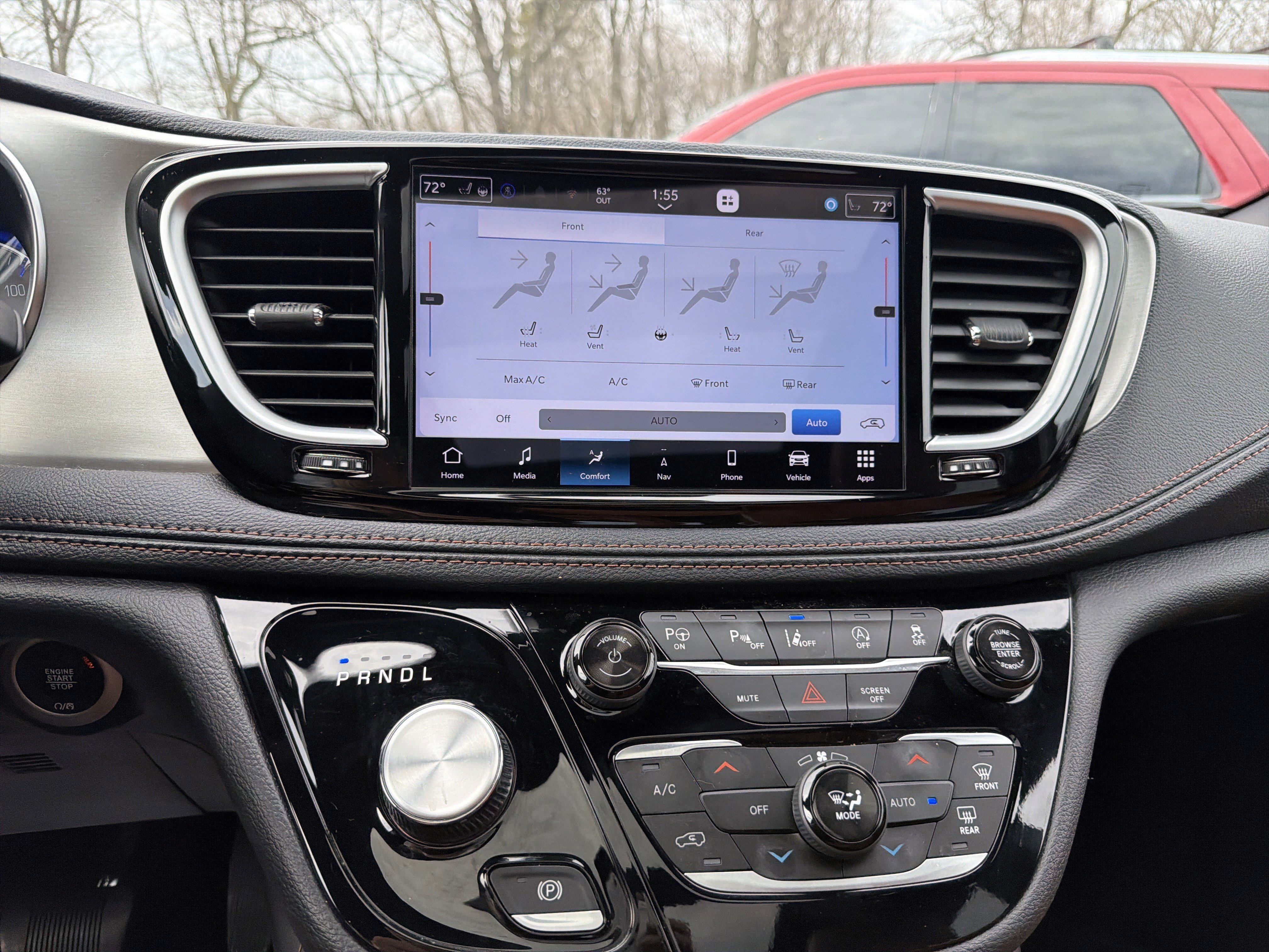 Used 2024 Chrysler Pacifica Pinnacle w/ Trailer Tow Group image 26