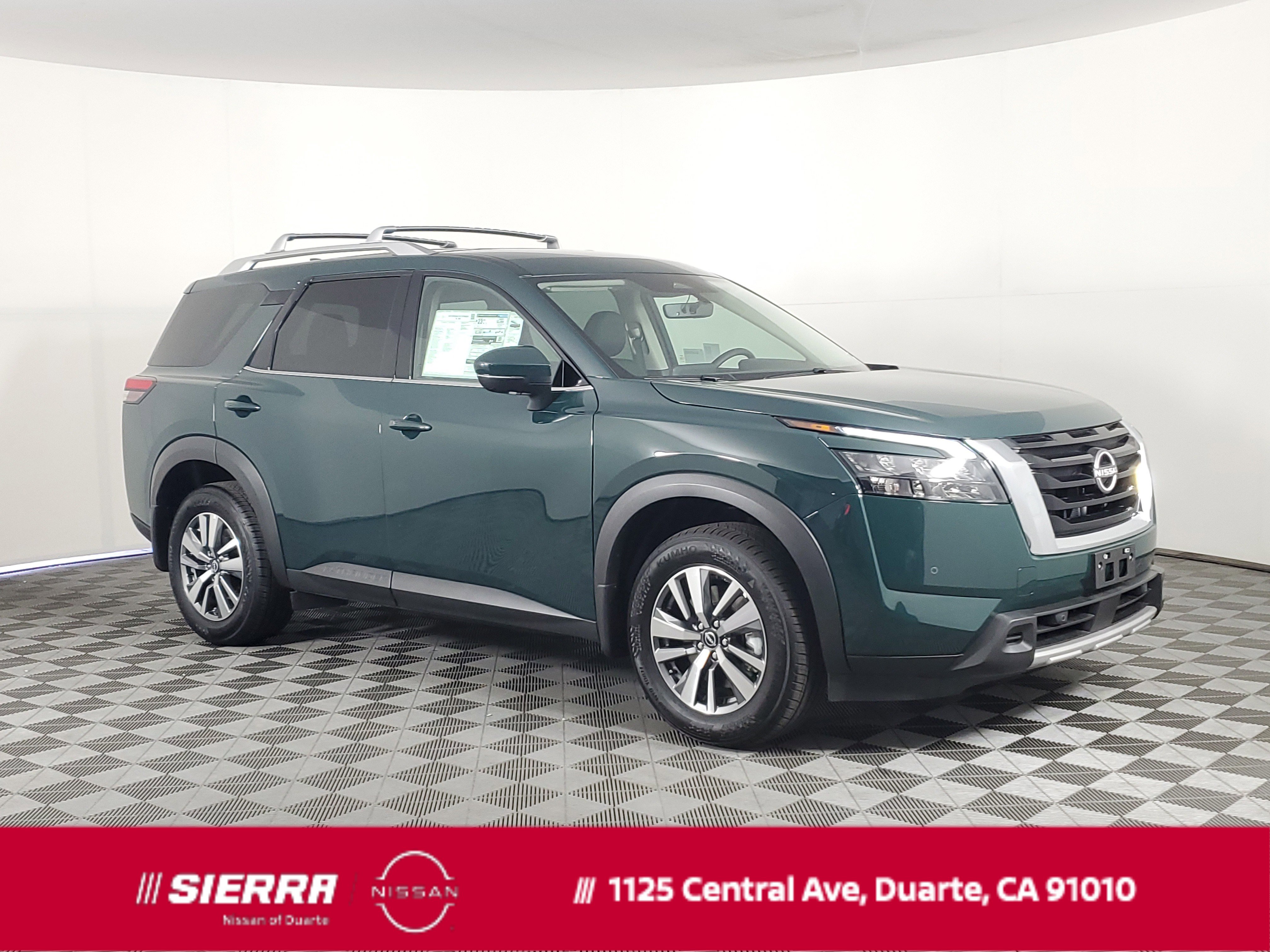 New 2025 Nissan Pathfinder SL