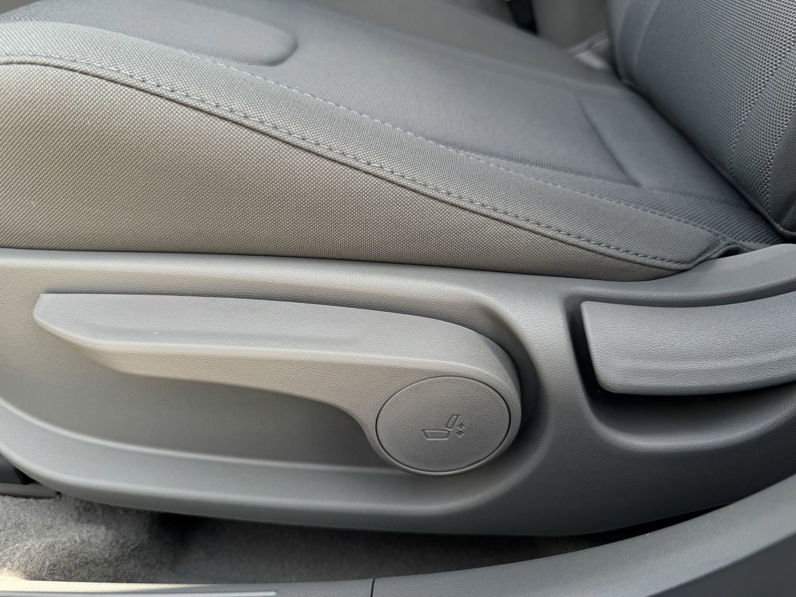 New 2026 Hyundai Elantra SE FWD image 26